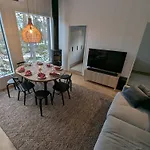 Lodge Yllaes Nietos & 2 Tickets *