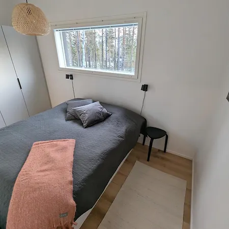 Yllaes Nietos & 2 Tickets Lodge