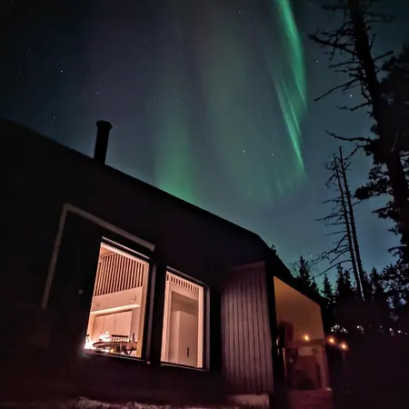 Yllaes Nietos & 2 Tickets 롯지 *